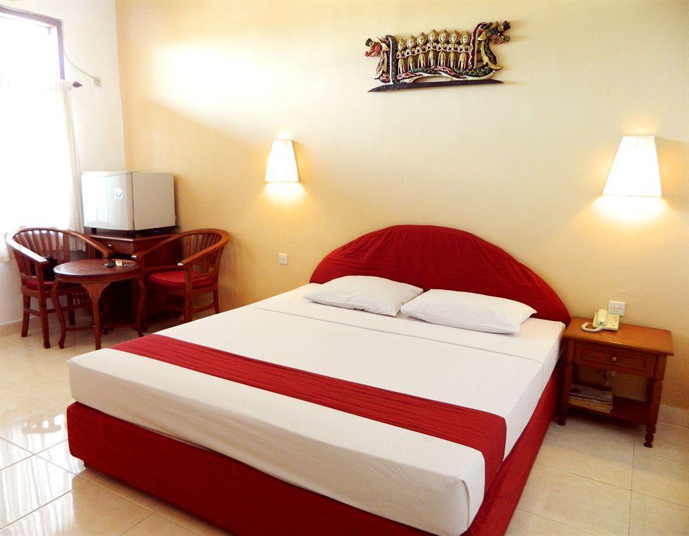 Hotel Ratna กูตา ภายนอก รูปภาพ