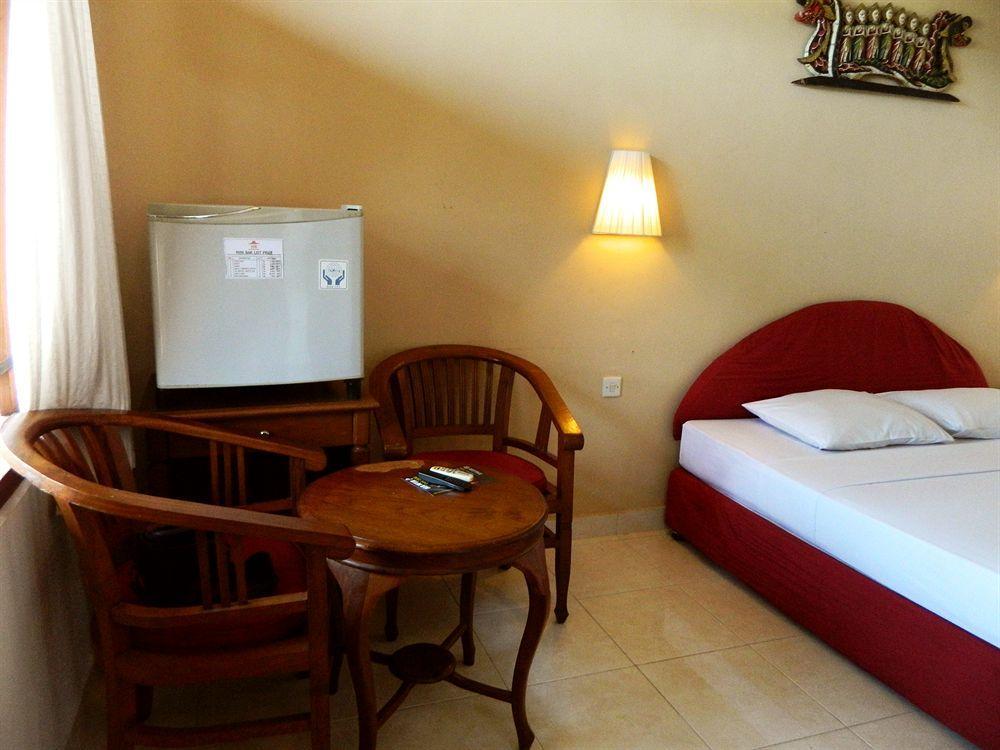 Hotel Ratna กูตา ภายนอก รูปภาพ