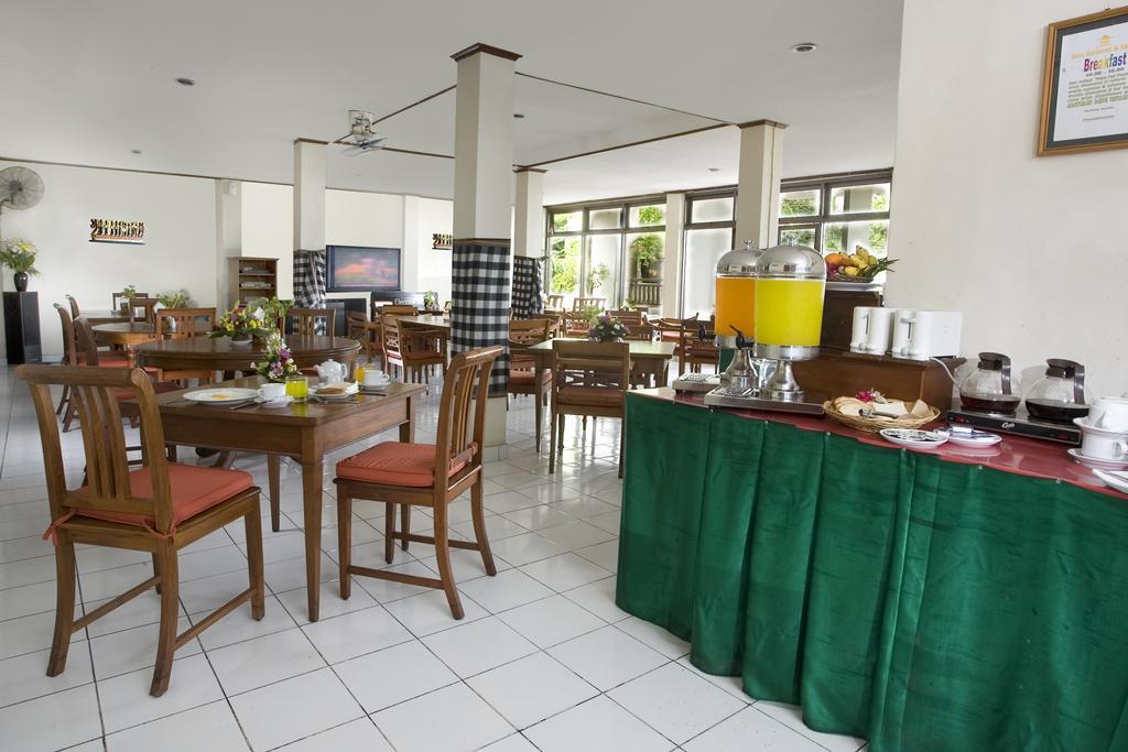Hotel Ratna กูตา ภายนอก รูปภาพ