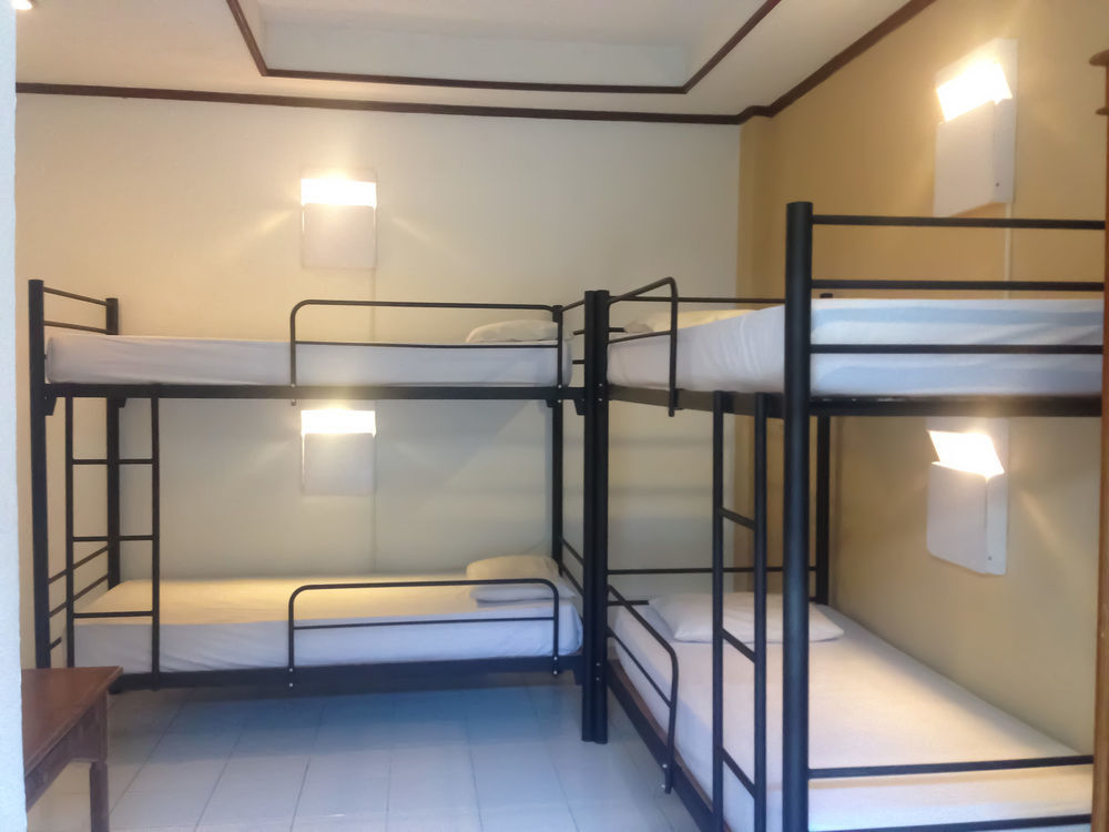 Hotel Ratna กูตา ภายนอก รูปภาพ